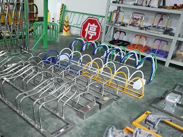 非機(jī)動車停車架樣品間